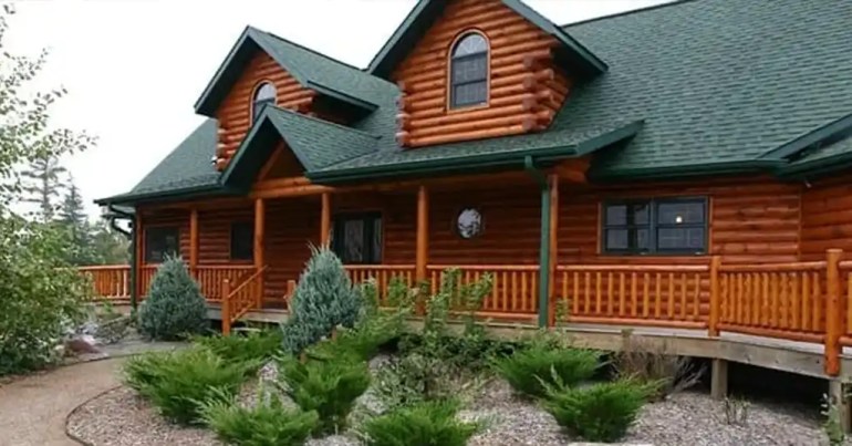 Inspirasi Warna Cat Rumah Kayu Kampung di Malaysia 4 Inspirasi Warna Cat dari Tradisi Kampung