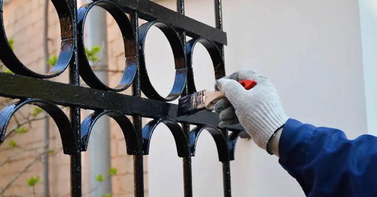 10 Cat Pagar Besi Terbaik di Malaysia 2024 2 Kepentingan Memilih Cat Pagar Besi yang Betul