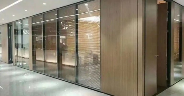 Harga Pasang Partition Sekaki di Malaysia 2024 6 Partition Kaca (Glass Partition)