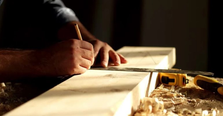 Upah Tukang Kayu Furniture Malaysia Terkini 2024 3 Faktor yang Mempengaruhi Upah Tukang Kayu Furniture