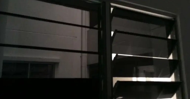 Harga Cermin Tingkap Nako Hitam di Malaysia 2024 3 Kelebihan Menggunakan Cermin Tingkap Nako Hitam