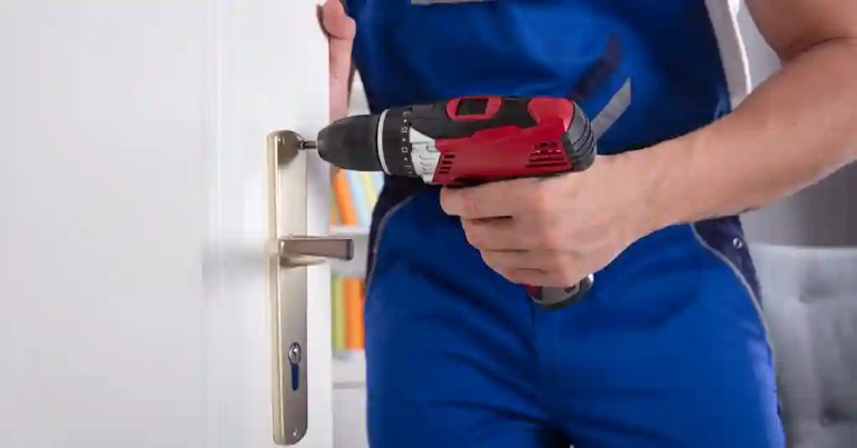 Upah Pasang Tombol Pintu di Malaysia 2024 5 Kelebihan Menggunakan Tukang Pasang Tombol Pintu Profesional